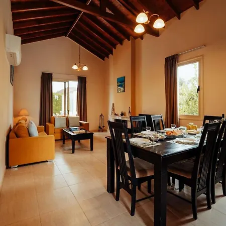 Villa Seapoint Eleni *