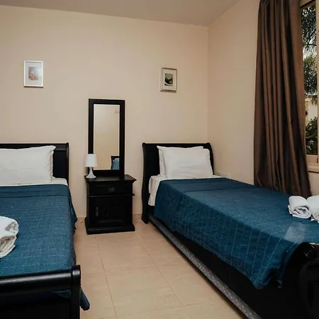 Seapoint Eleni Villa *