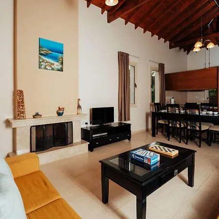 Seapoint Eleni فيلة كورال باي