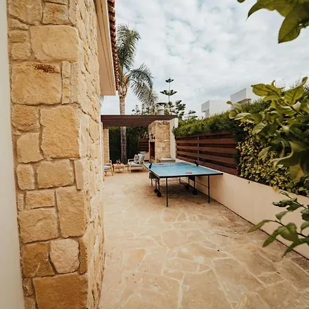Seapoint Eleni كورال باي